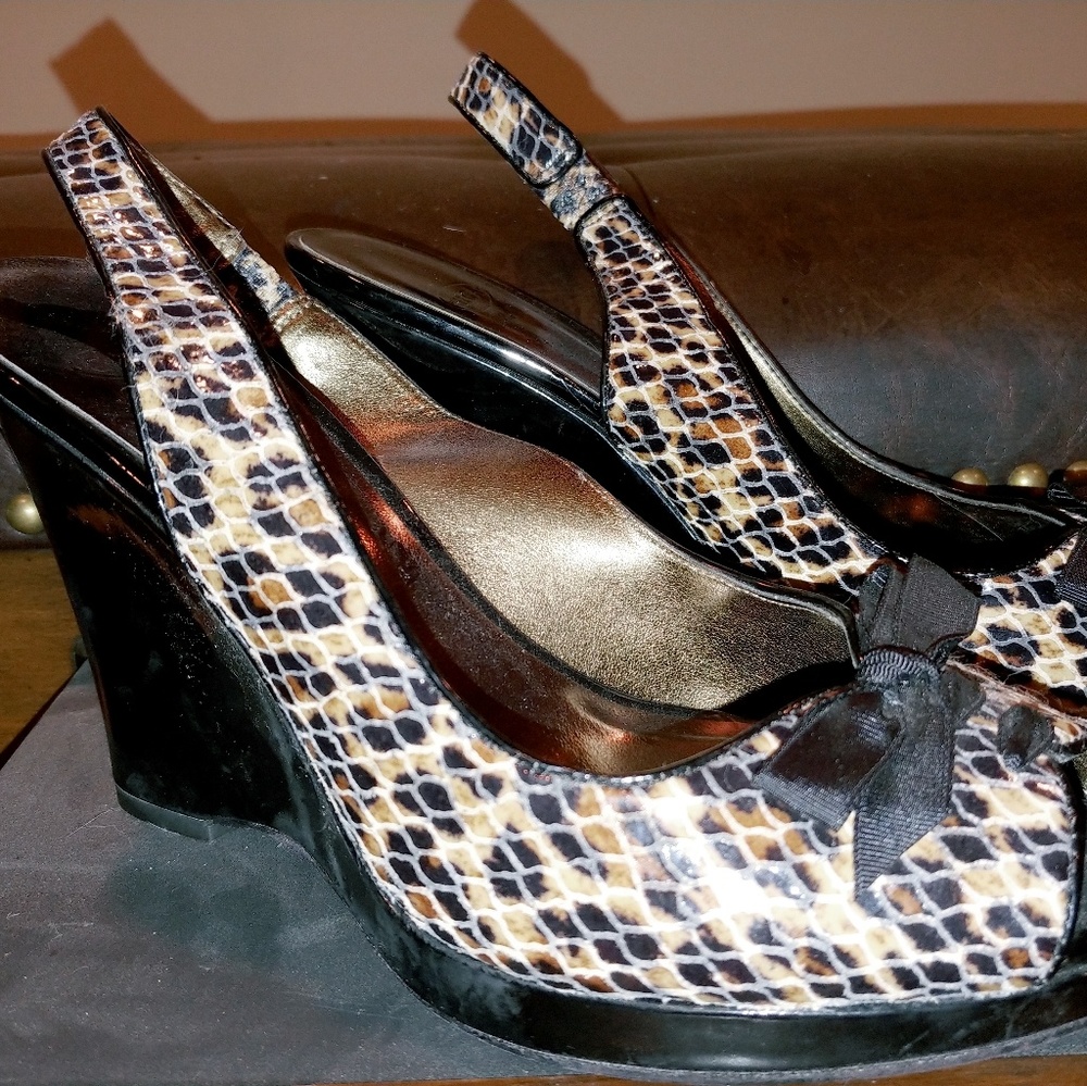 Slingback wedges